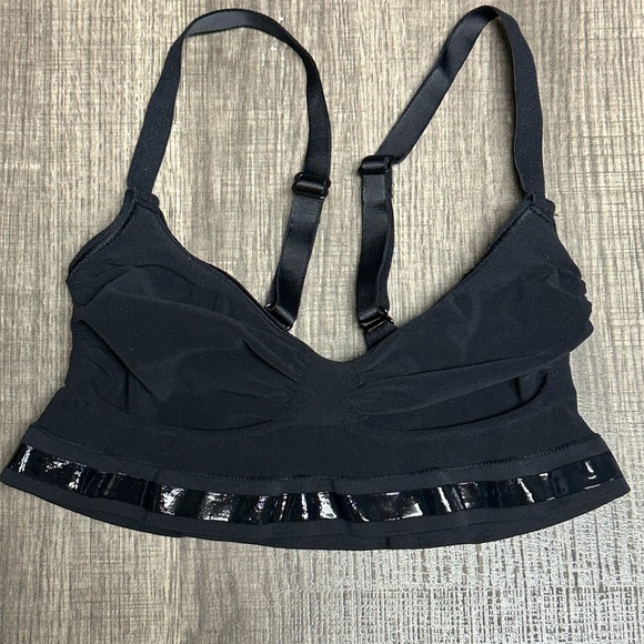 SKIMS Black Sculpting Bralette Bra | Adjustable Straps | Like New - Picture 3 of 5